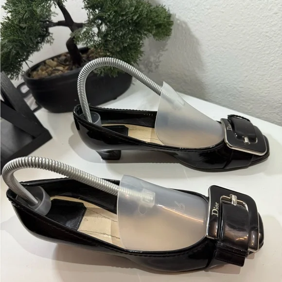 Dior Women's Black Loafers with Buckle - Picture 2 of 10